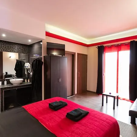 La Terra Nostra Corinth