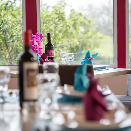 La Terra Nostra Corinth