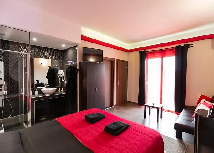 La Terra Nostra Corinth